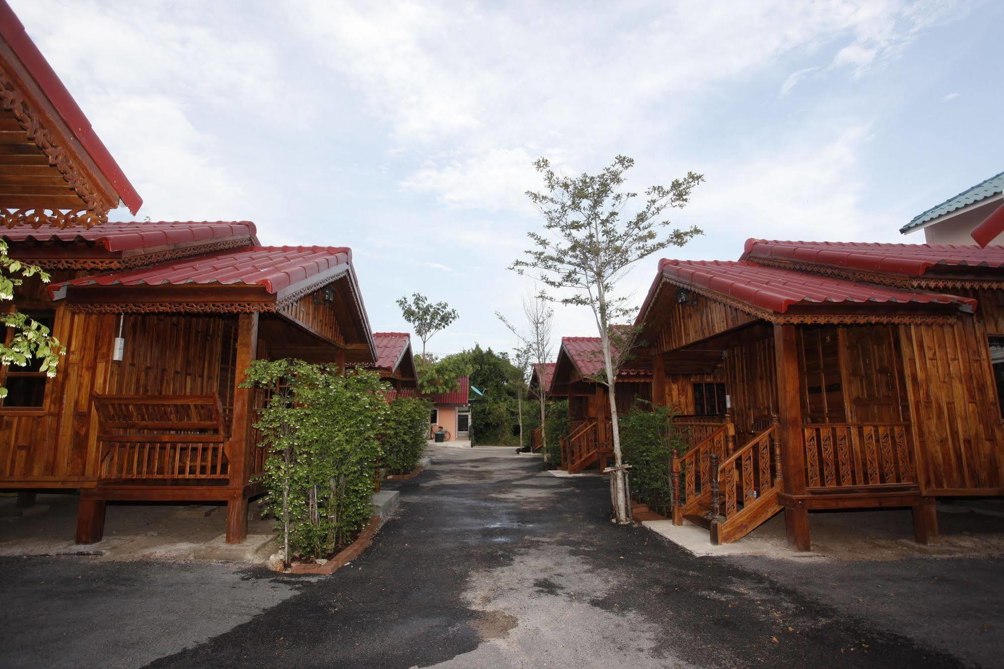 Hua Hin Lap Lae Resort Exterior photo